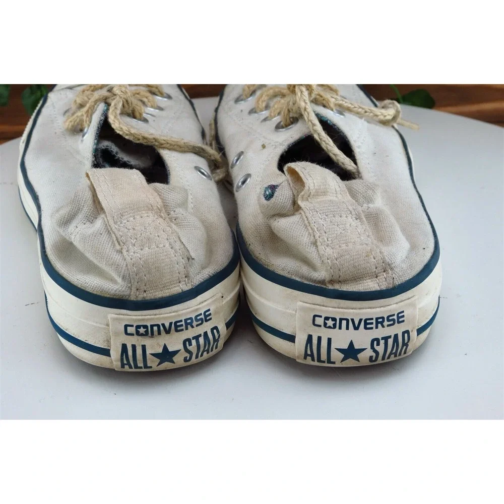 Converse All Stars welcome shoe